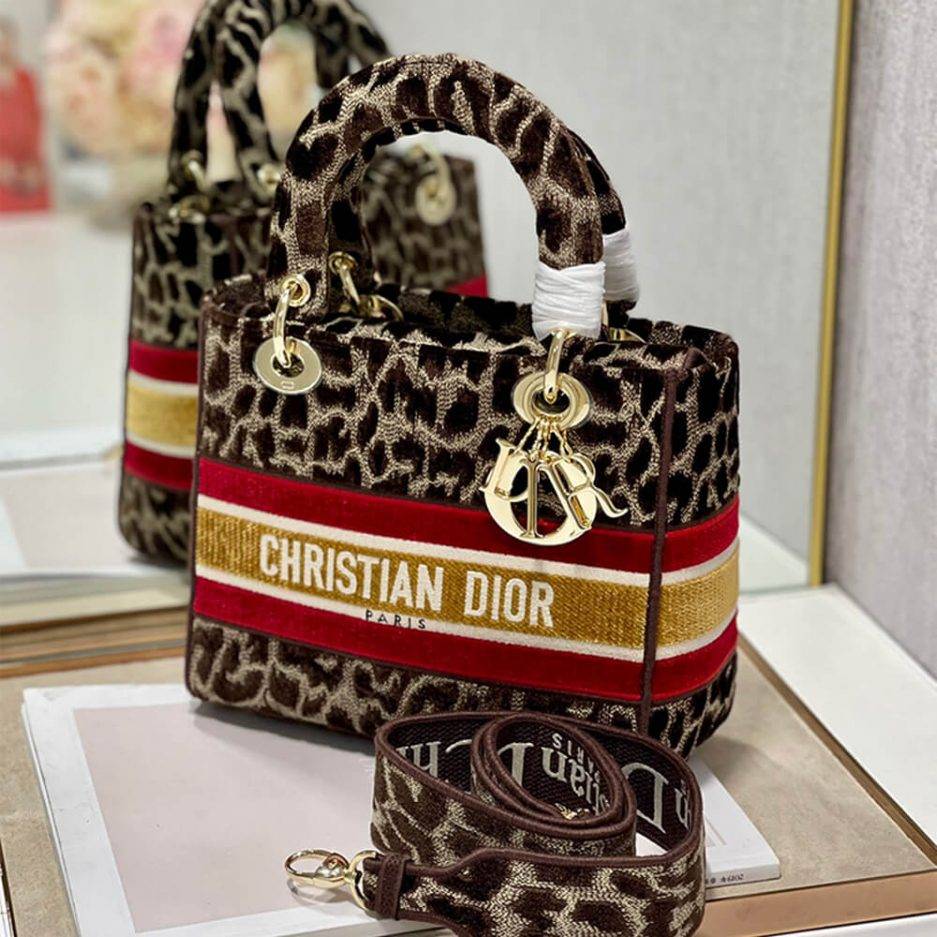 DIOR MEDIUM LADY D-LITE BAG M0565OTGT_M918 (24cm*20cm*11cm)