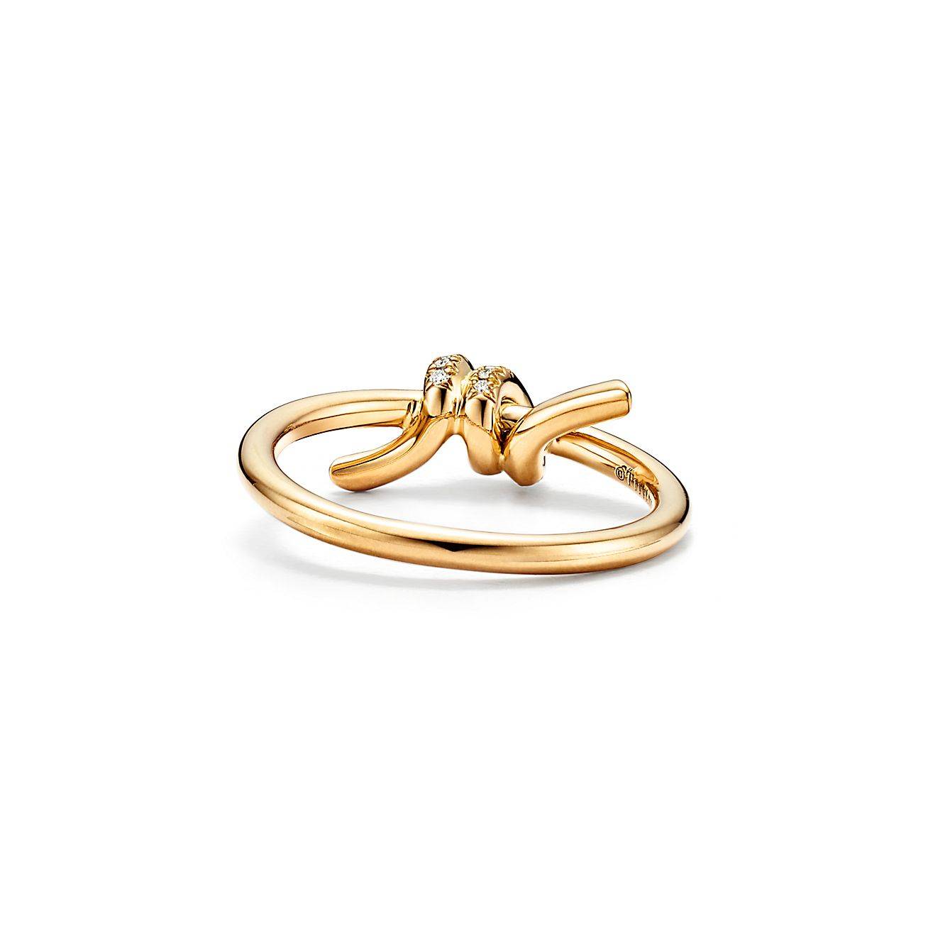 T*f*ny knot ring in yellow gold with diamonds