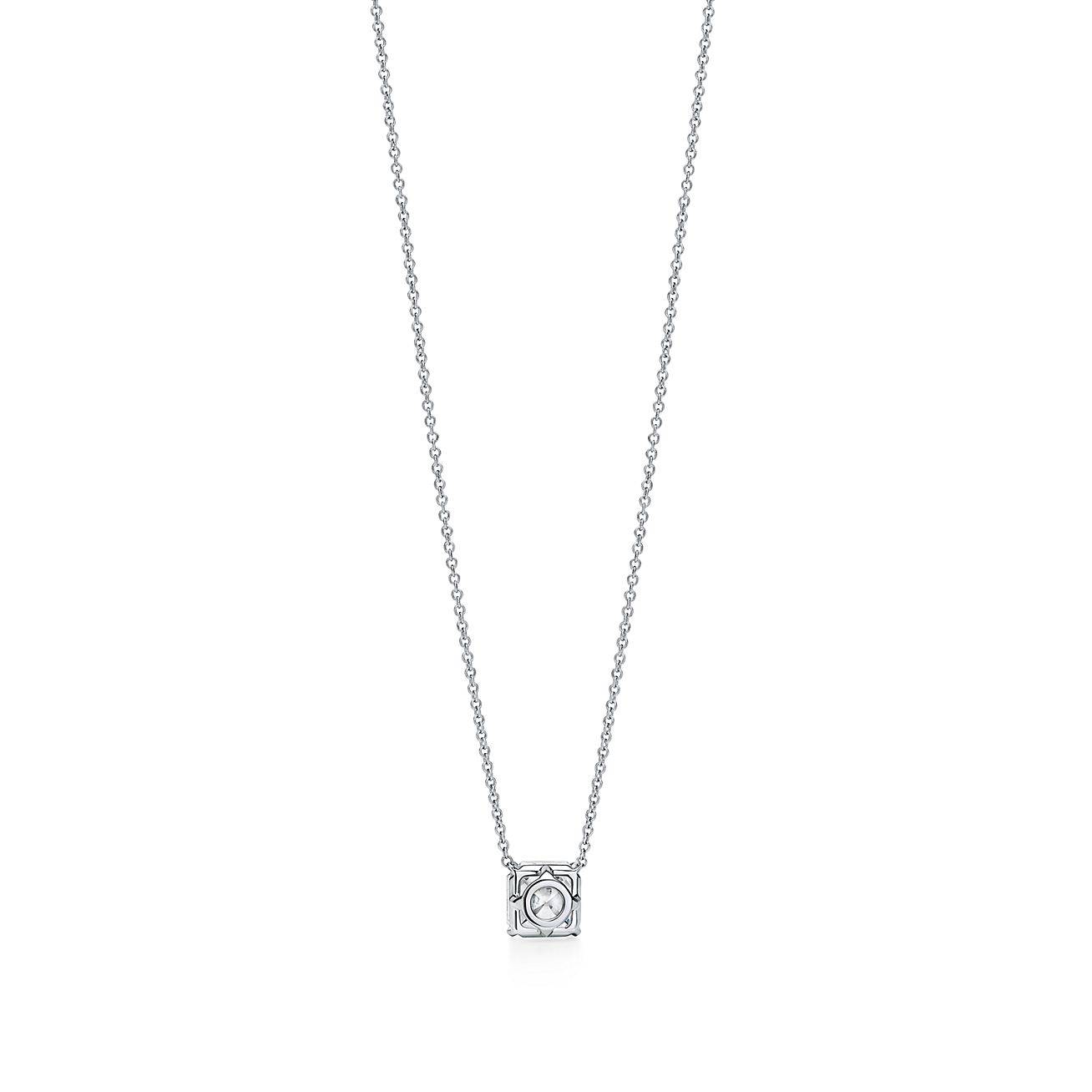 T*f*ny true® pendant in platinum with a T*f*ny true® diamond