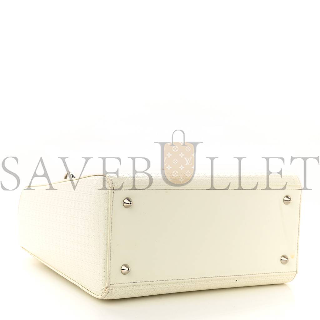 D*or patent micro-cannage medium lady D*or white (24*21*12.1cm)