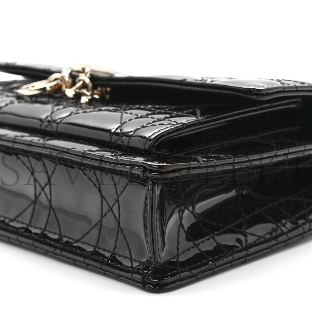 D*or patent cannage lady D*or chain pouch black (19*13*4.4cm)